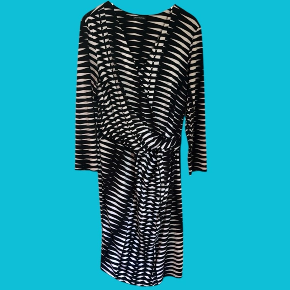 JOSIE NATORI Black White Long Sleeve Wrap Dress Size Large